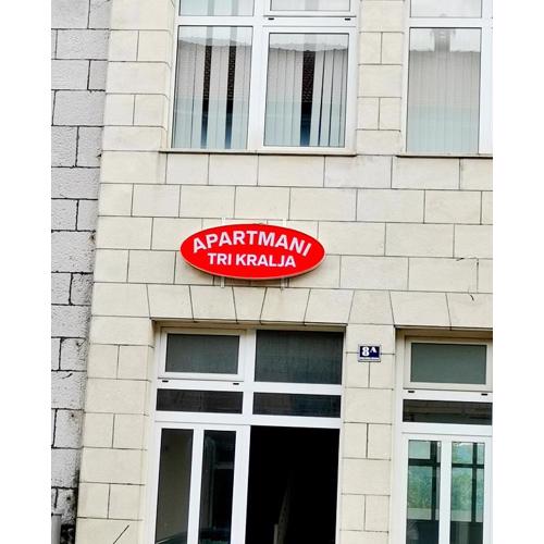 TRI KRALJA - THREE KINGS Apartments in the center with private parking