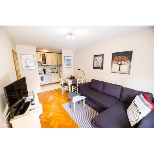 Trisi Apartment
