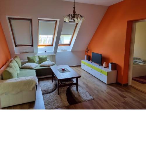 Tudor Apartman