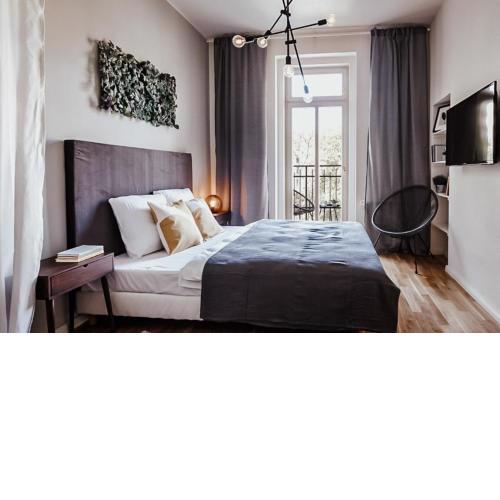 TurnKey I King George Square Studio