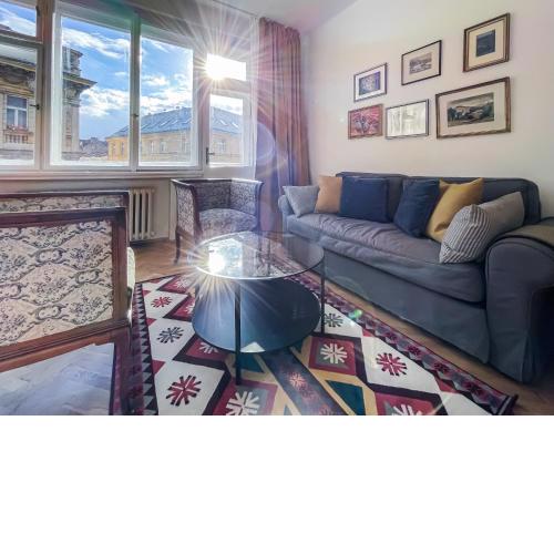 TurnKey I Vintage Terrace Apartment
