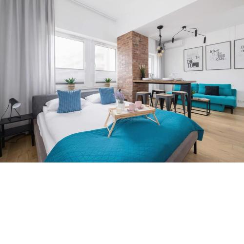 Turquoise Studio with Balcony & Air Conditioning Kraków by Noclegi Renters