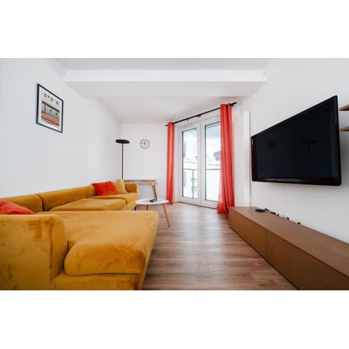 Tuwima Urban Superior Apartment by BookingHost
