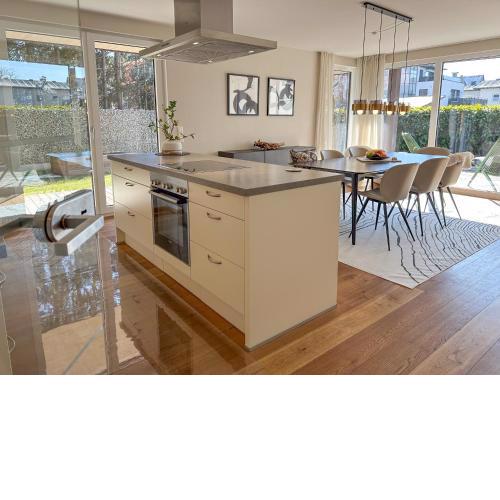 "TWO" - Premium Apartments Seekirchen, lichtdurchflutetes 3-Zimmer-Apartment mit Terrasse und grüner Oase