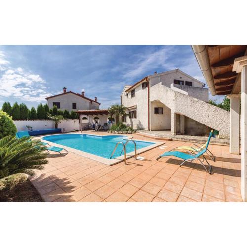 Two-Bedroom Apartment In Banjole