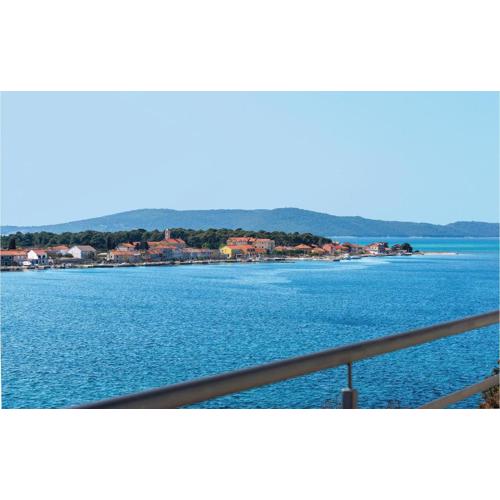 Two-Bedroom Apartment In Brodarica