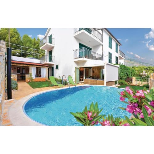 Two-Bedroom Apartment In Ivan Dolac