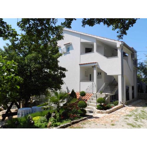 Two-Bedroom Apartment in Malinska I