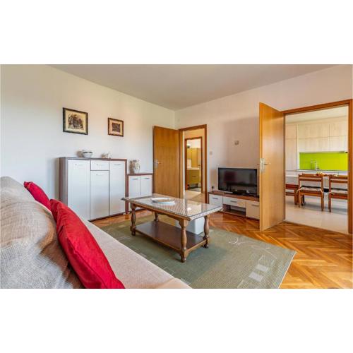 Two-Bedroom Apartment In Medulin