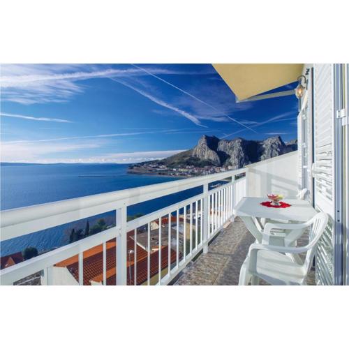 Two-Bedroom Apartment In Omis