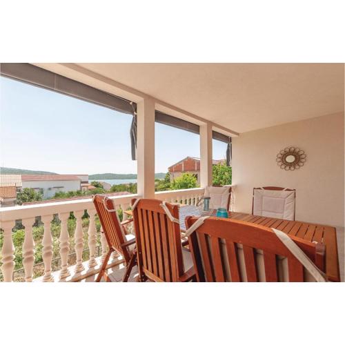 Two-Bedroom Apartment In Pirovac