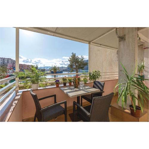 Two-Bedroom Apartment In Ploce