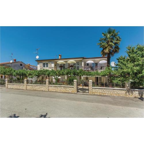 Two-Bedroom Apartment In Porec