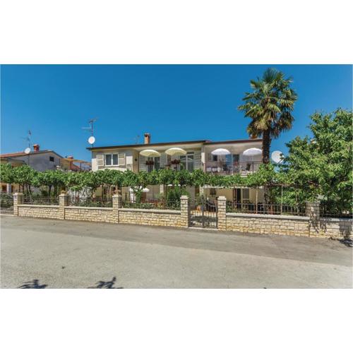 Two-Bedroom Apartment In Porec