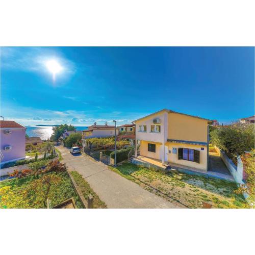 Two-Bedroom Apartment In Rogoznica