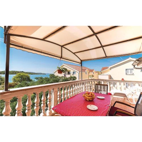 Two-Bedroom Apartment In Srima