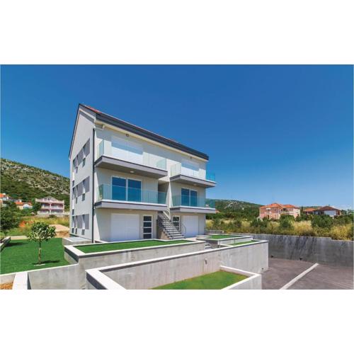 Two-Bedroom Apartment In Trogir