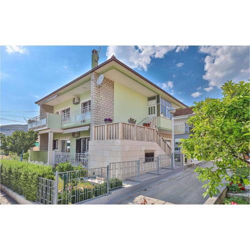 Two-Bedroom Apartment In Trogir