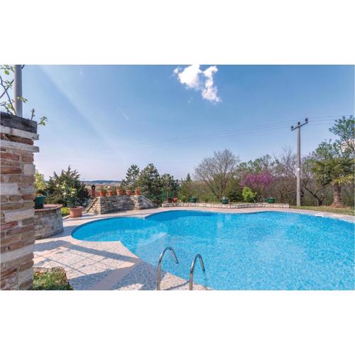 Two-Bedroom Apartment In Veli Jezenj