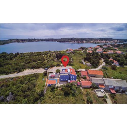Two-Bedroom Apartment In Veli Rat