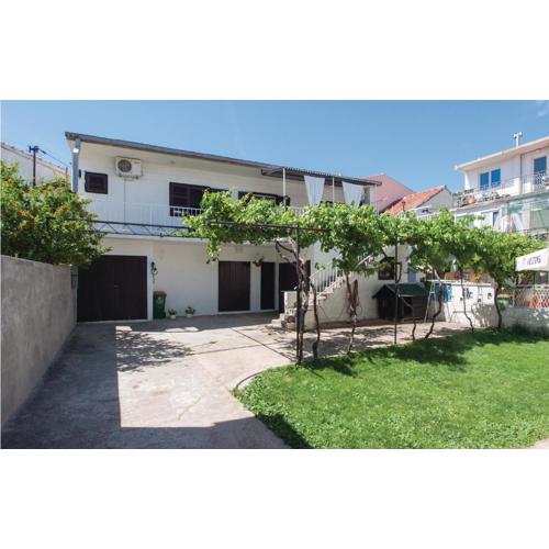 Two-Bedroom Apartment In Vodice