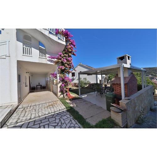 Two-Bedroom Apartment With Sea View In Marina