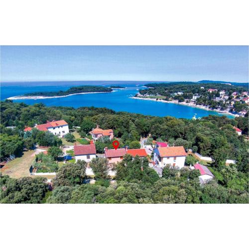 Two-Bedroom Holiday Home In Banjole