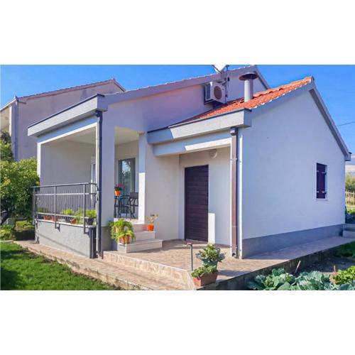 Two-Bedroom Holiday Home In Kastel Novi