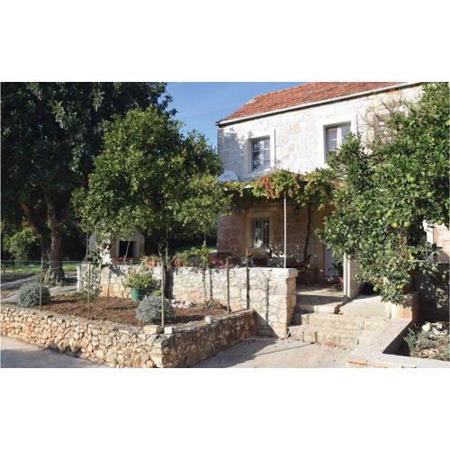 Two-Bedroom Holiday Home In Orebic