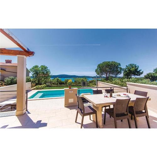 Two-Bedroom Holiday Home In Pomer