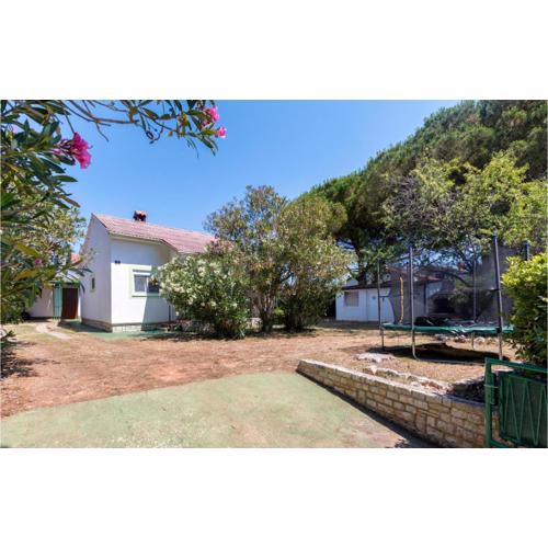 Two-Bedroom Holiday Home In Premantura