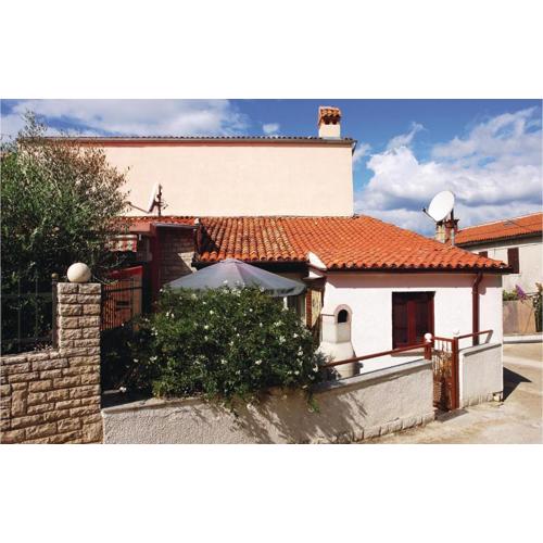 Two-Bedroom Holiday Home In Pula
