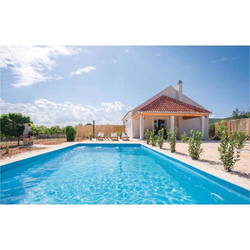 Two-Bedroom Holiday Home In Radonic