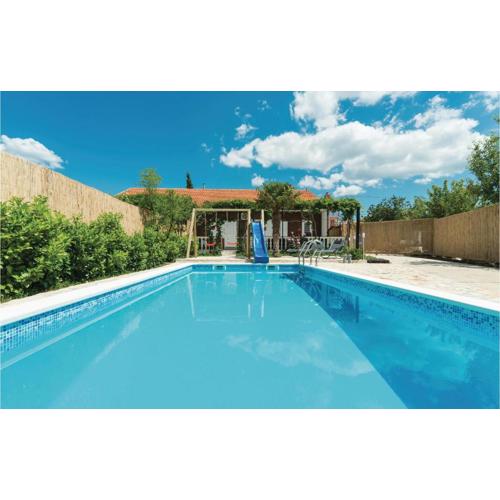Two-Bedroom Holiday Home In Sibenik