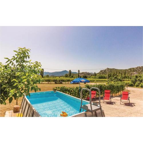 Two-Bedroom Holiday Home In Stasevica