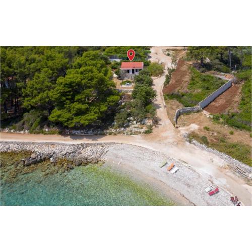 Two-Bedroom Holiday Home In Sucuraj