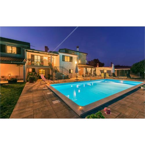 Two-Bedroom Holiday Home In Svetvincenat