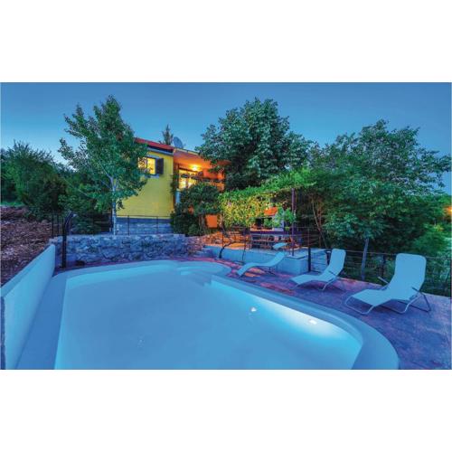 Two-Bedroom Holiday Home In Trilj