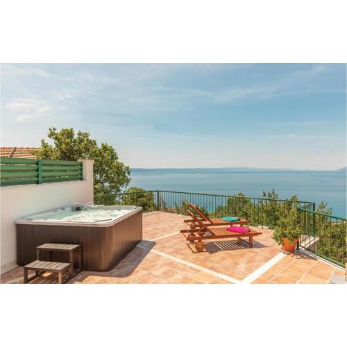 Two-Bedroom Holiday Home In Tucepi