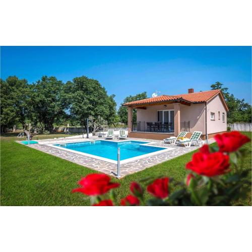 Two-Bedroom Holiday Home In Vodnjan