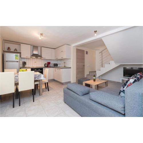 Two-Bedroom Holiday Home In Zadar