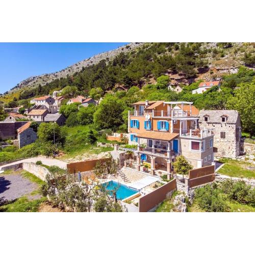 Two houses Villa Diana Jesenice with pool, sauna, playground