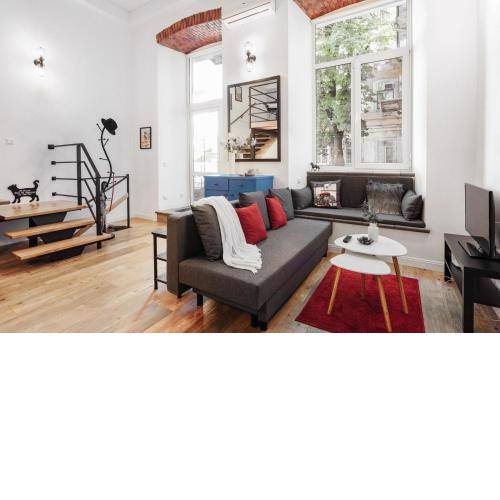 Two-room apartment on Lanzheronovskaya