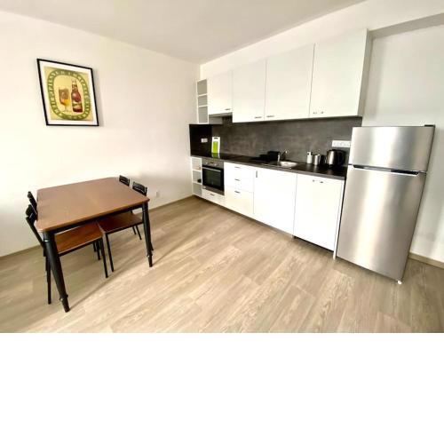 Two-room apartment with garage in the center