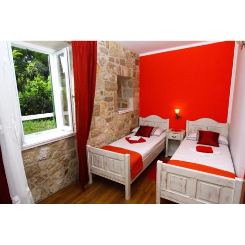 Two rustikal apartments in Vila \