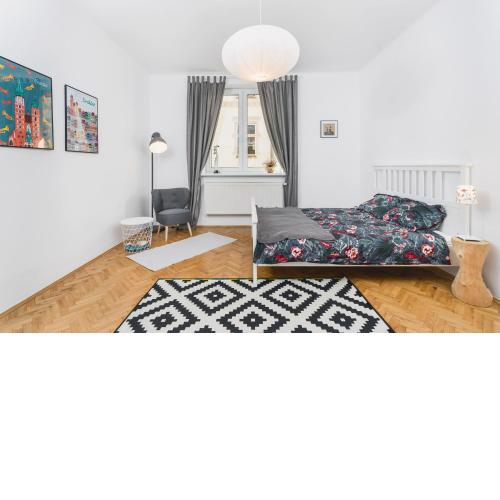 Two separate bedrooms,10 min walk to the city center by Homeclick