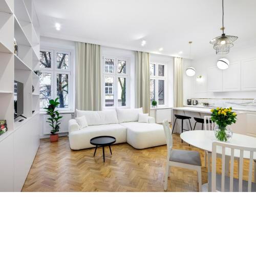 Tyzenhauz Apartments Krowoderska Street