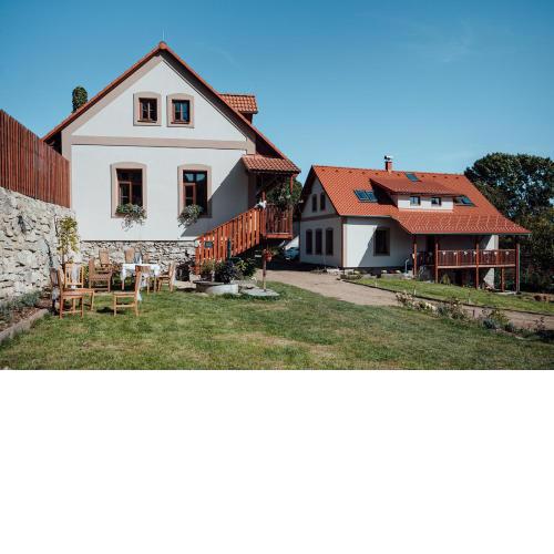 U nás ve lhotě - apartmány / celá chalupa