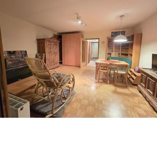 UNI - CITY - STUDIO 1a