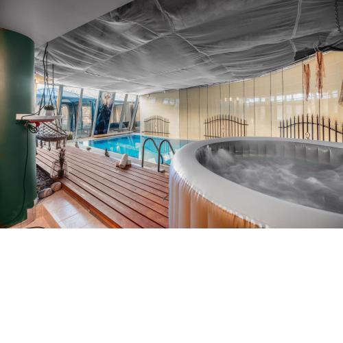 Unique apartment with private pool, cinema, SPA
